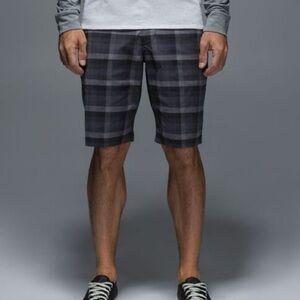 [36]Lululemon Kahuna Plaid Green and Brown Shorts